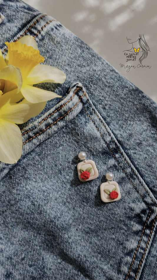 Cercei Red Roses
