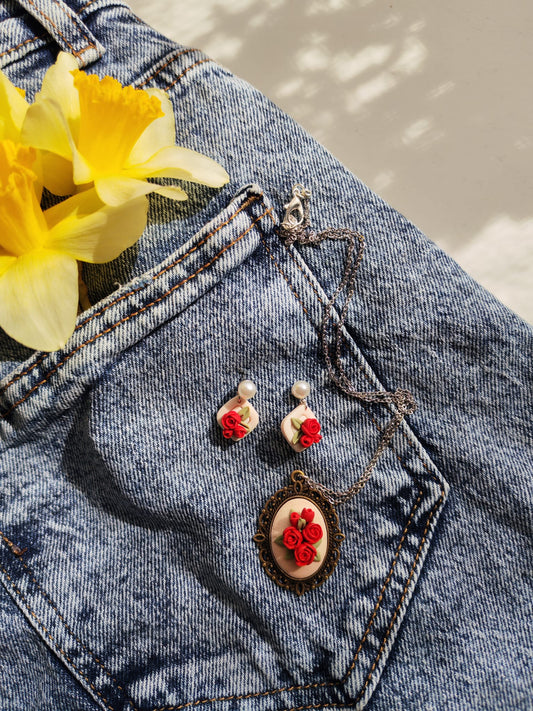 Set Red Roses